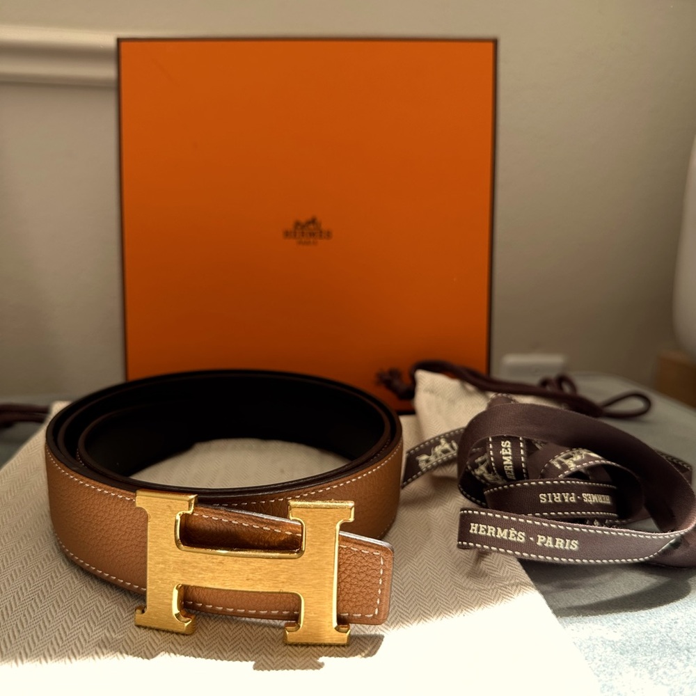 Pre-loved authentic HERMES Box Togo 32mm H Belt 80 Black Gold